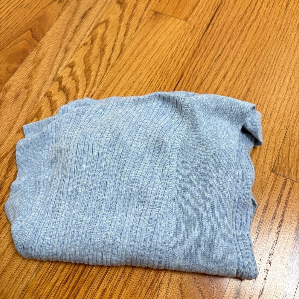 MODA INTERNATIONAL Vintage Y2K Sky Blue V-Neck Ribbed Cotton Short Sleeve Top - Picture 6 of 13